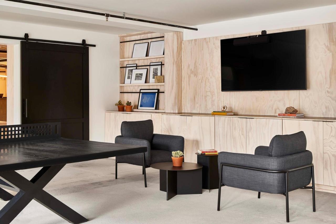 Field Station Joshua Tree Hotel ยุคคาแวลลีย์ ภายนอก รูปภาพ